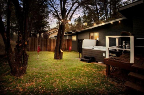 Modern Boho - Hot Tub - 9 min to Downtown